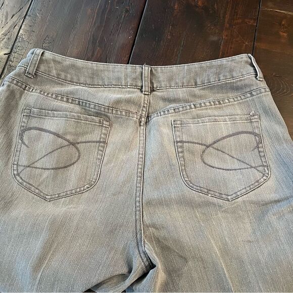 Chico’s Platinum Gray Jeans size 2.5 Short (L/14) - Picture 2 of 5